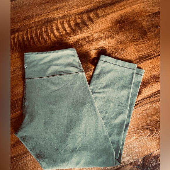Lululemon Wunder Under Crop II *Full-On Luon in Fatigue Green - Picture 3 of 6